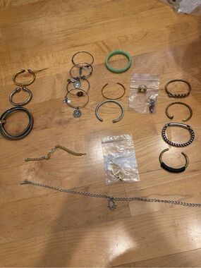 Grab bag of jewelry